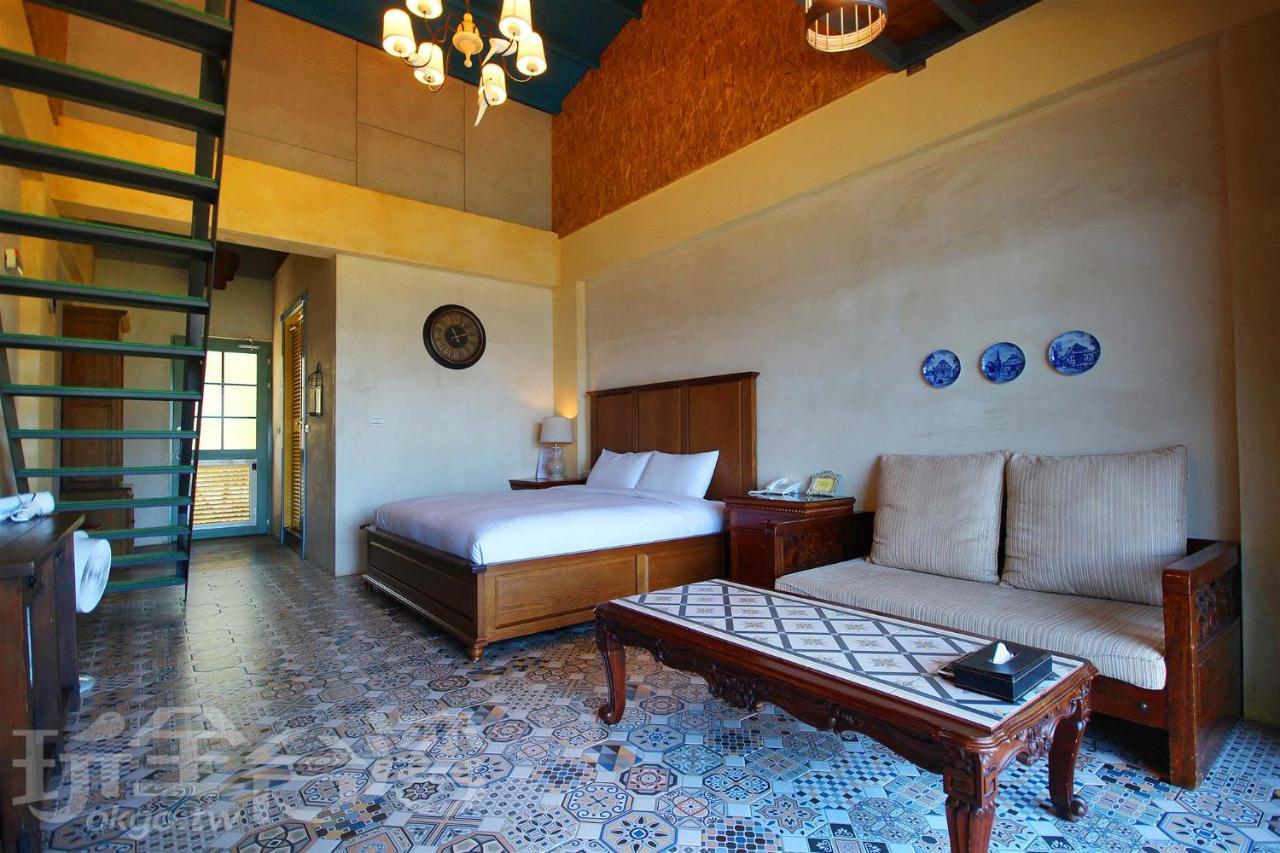 Moose & Squirrel Bed & Breakfast Renai Bagian luar foto