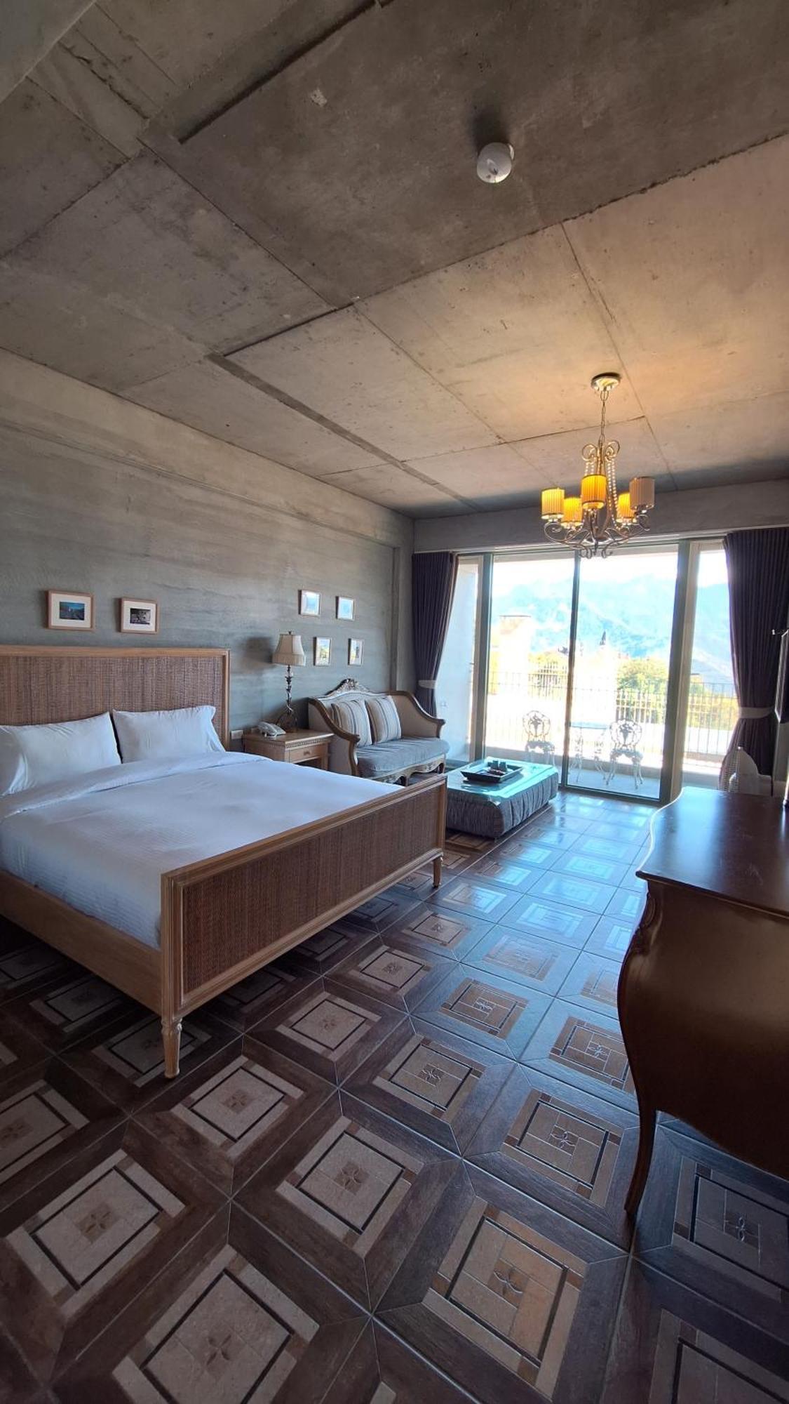 Moose & Squirrel Bed & Breakfast Renai Bagian luar foto
