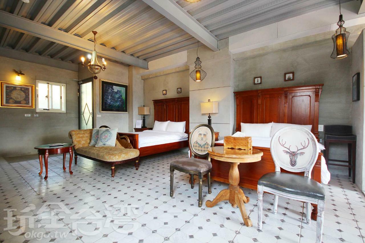 Moose & Squirrel Bed & Breakfast Renai Bagian luar foto