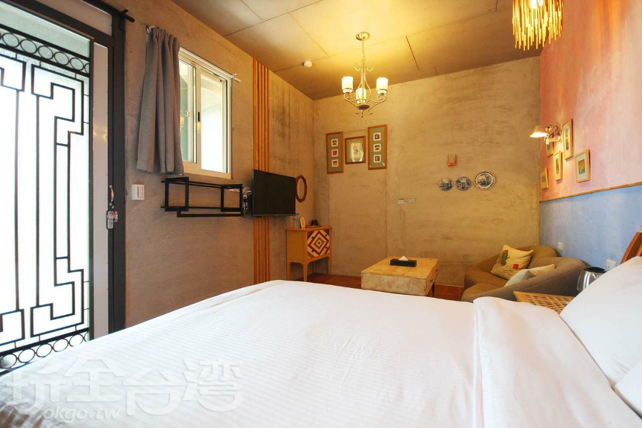 Moose & Squirrel Bed & Breakfast Renai Bagian luar foto